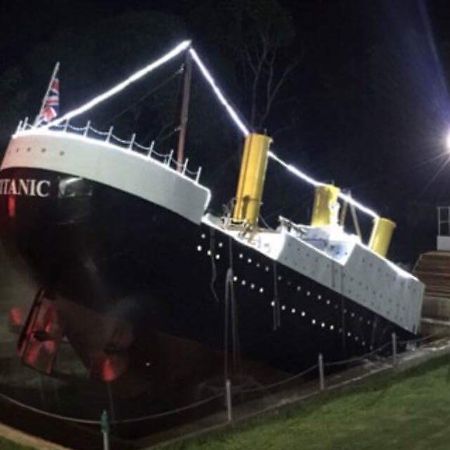 Bed and Breakfast Titanic Park Ban Bo  Экстерьер фото